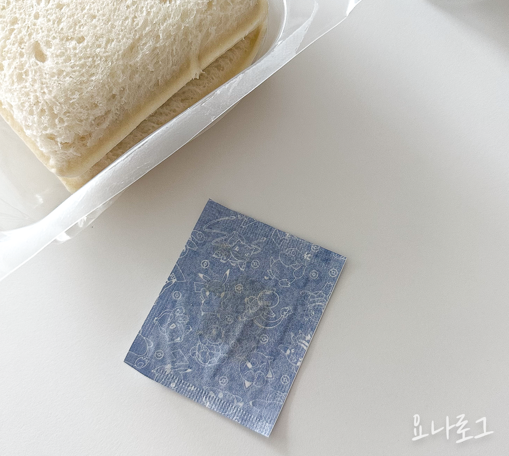 포켓몬 포켓몬빵 포켓몬빵시즌2 띠부씰 띠부띠부씰 포켓몬띠부씰 포켓몬띠부띠부씰 편의점간식 편의점빵 편의점간식추천 편의점빵추천 편의점신상 편의점신상간식 포켓몬앙버터샌드 피카피카달콤앙버터샌드 돌아온고오스초코케익 파이리의화르륵핫소스팡 이브이의솔티드피넛롤