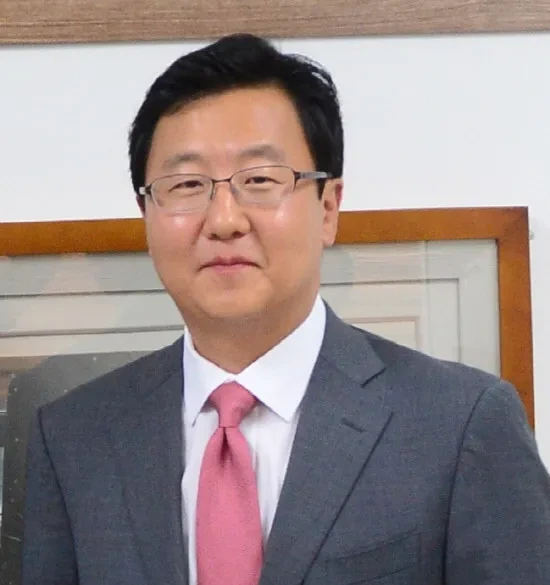 정진우 검사 법조 입문