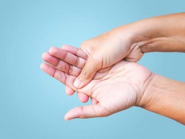 손이 떨리는 이유