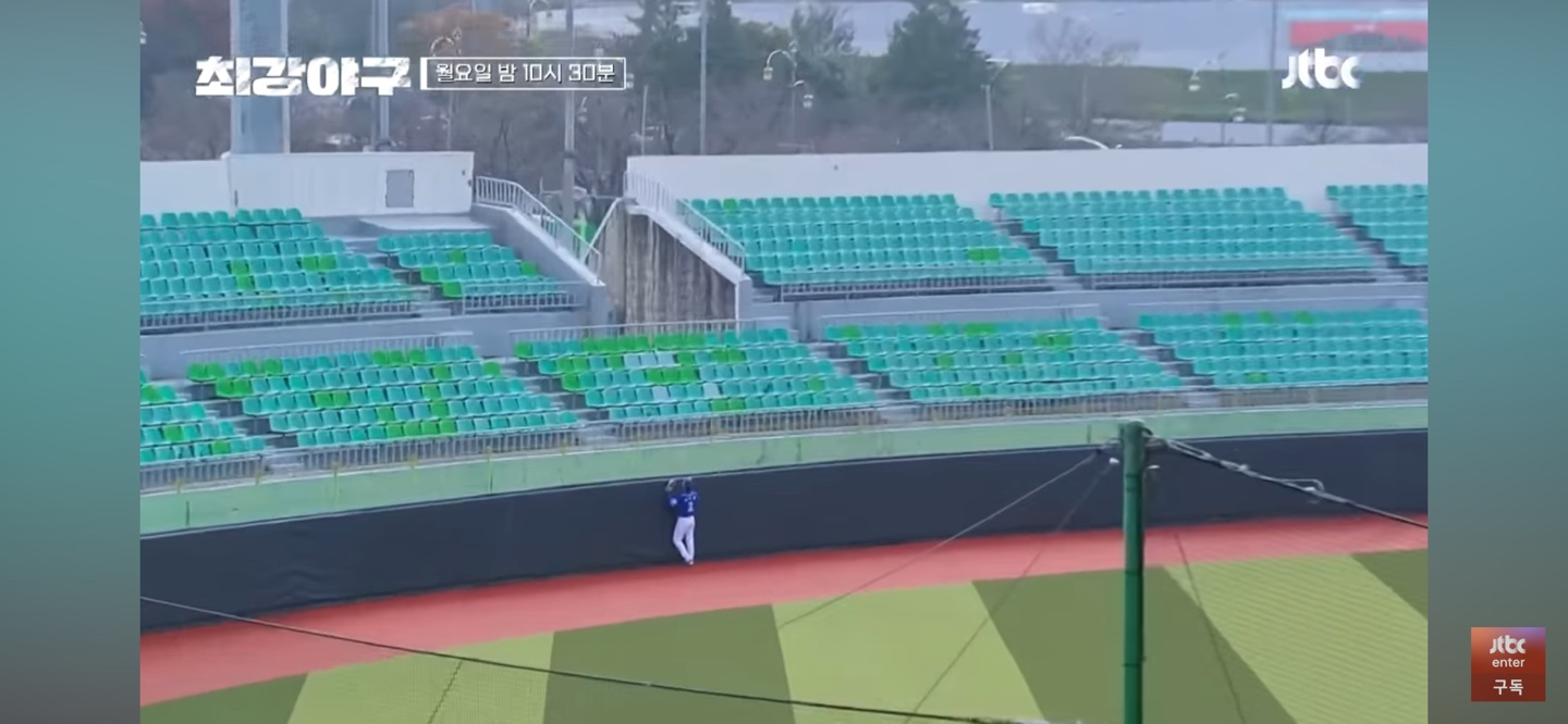 동아대 타선의 폭격을 받아낸 우리 막내 '강민구'