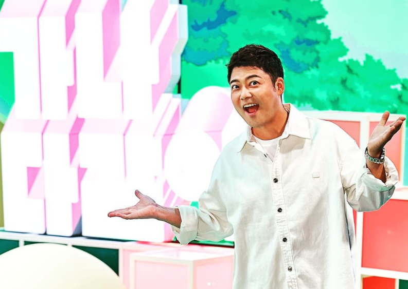 전현무 프로필 예능 아나운서 세상에 이런일이 방송 프로그램 나이