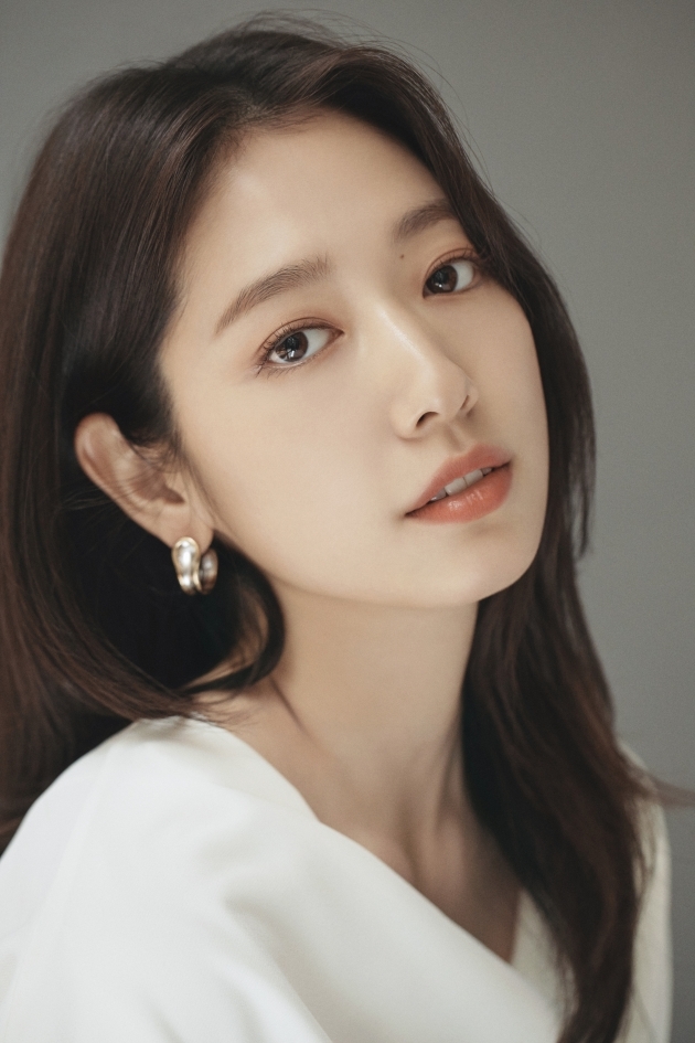 박신혜 나이 프로필 키 결혼 남편 최태준 다리 화보 인스타 과거 출연작 드라마 영화 아역