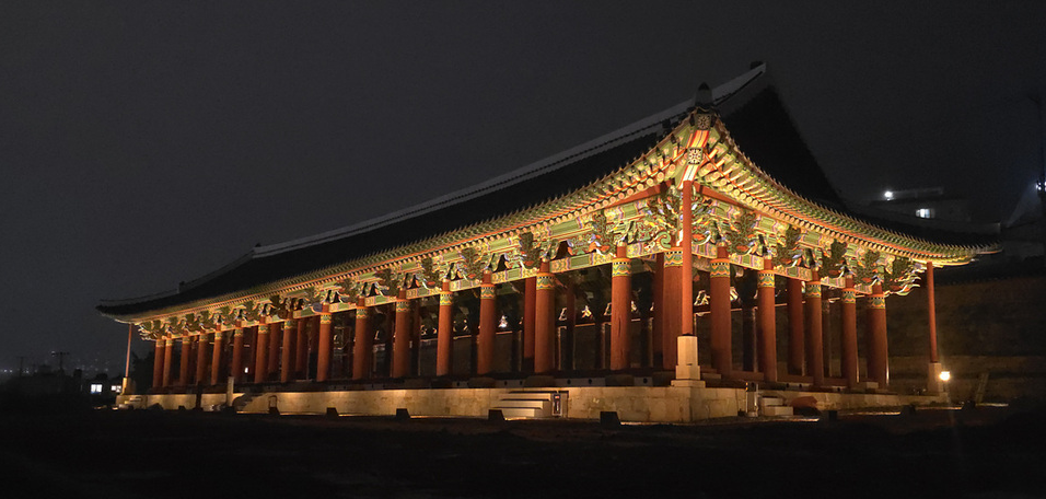 전남 여수시 진남관 야경 이미지