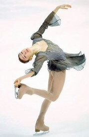 피겨스케이트에서-묘기를-펼치고있는-김연아-선수