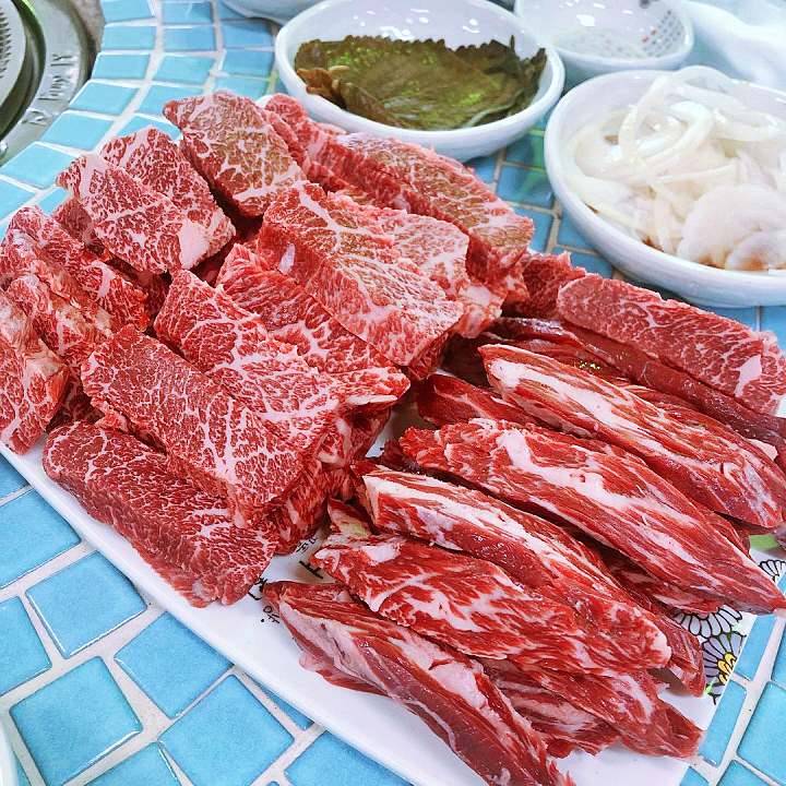 토요일은 밥이좋아 예산 덕산 스플라스 리솜 한우 양념 갈비 맛집 연탄불 구이 소고기 특수부위 갈매기살 예산10미 현지인 추천 토밥 좋아 방송정보