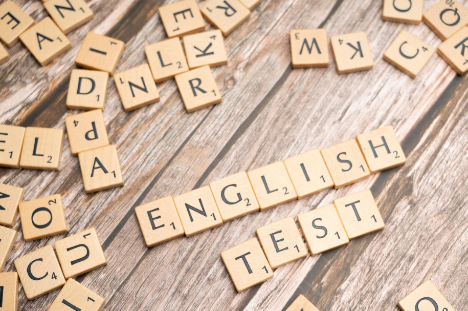 between - among 둘 사이 vs 여럿 중에서