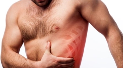 오른쪽 갈비뼈 아래 통증 이미지