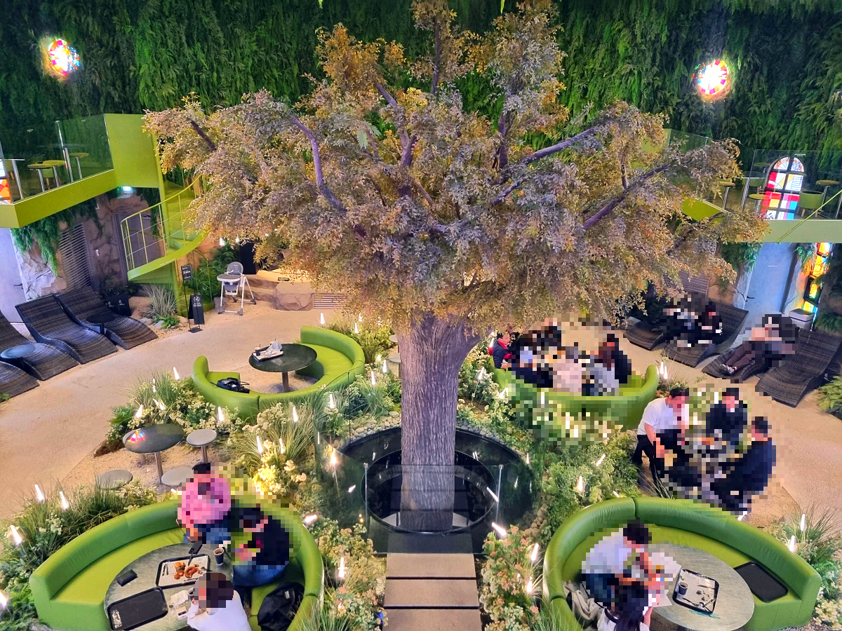 인천 핫플 영종도 을왕리 메이드림 카페: 전시, 공연, 다이닝, 베이커리로 즐기는 유니크한 매력