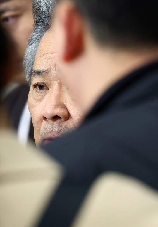 이기흥 해병대 캠프 및 연임 논란