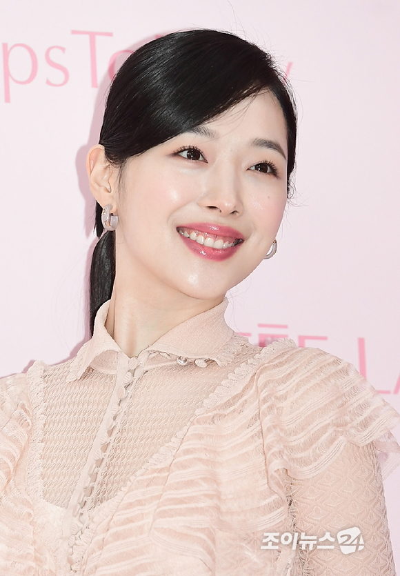 故 설리의 &#39;진리에게&#39;가 부산국제영화제에서 공개된다.