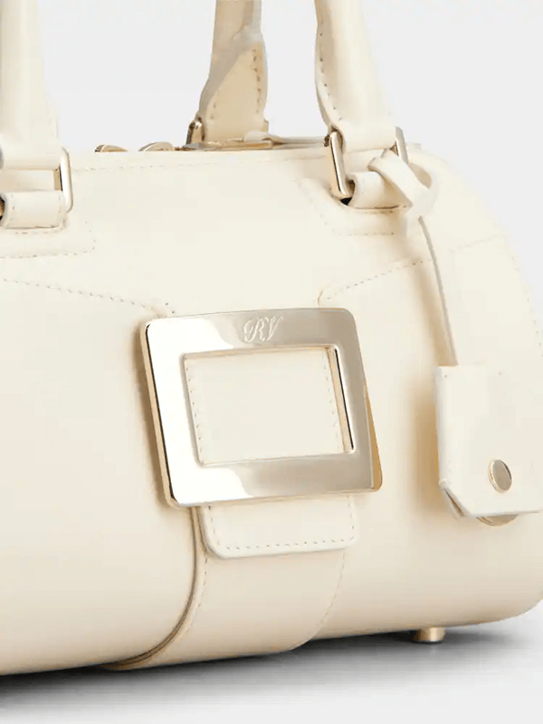 태양을 삼킨 여자 58회 장신영 가방