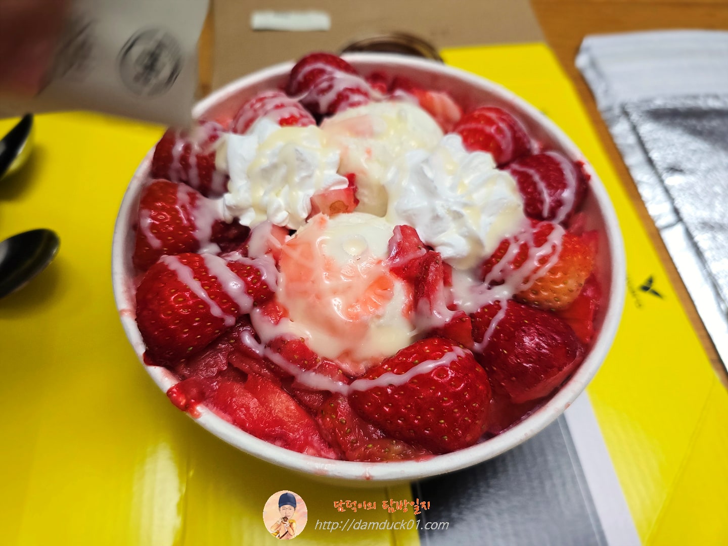 순수요거딸기설빙