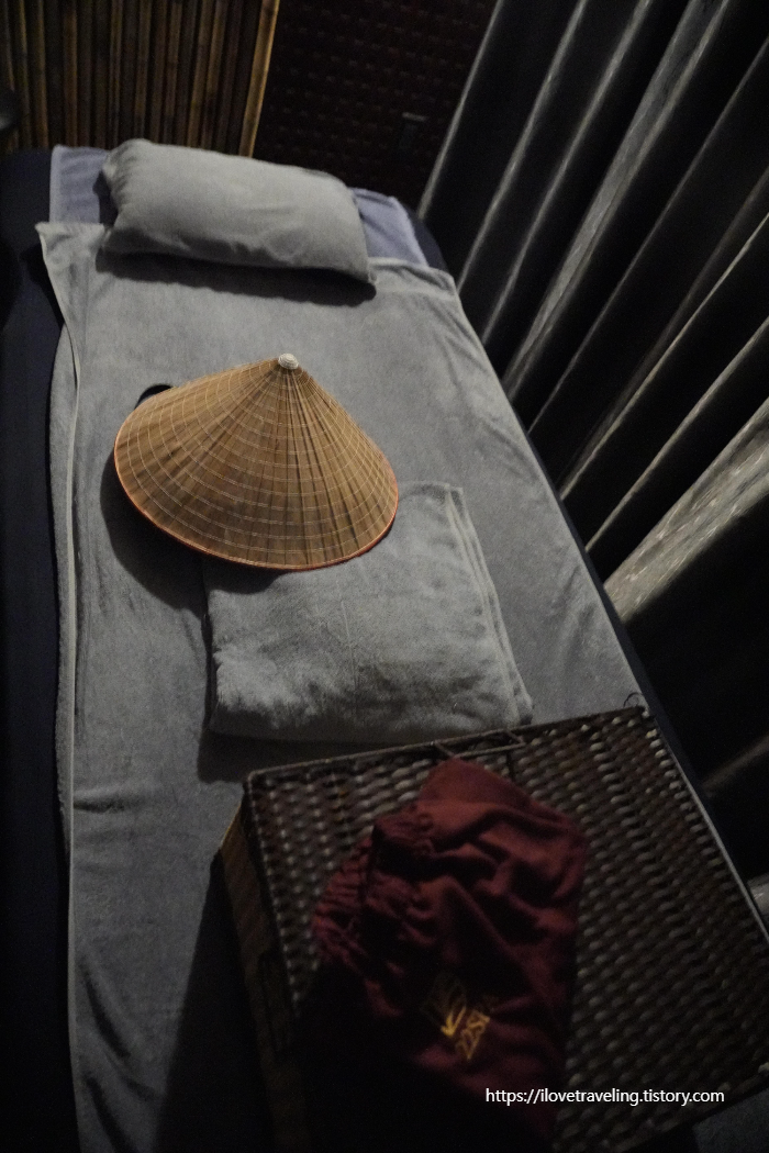 마사지숍_베드_사진