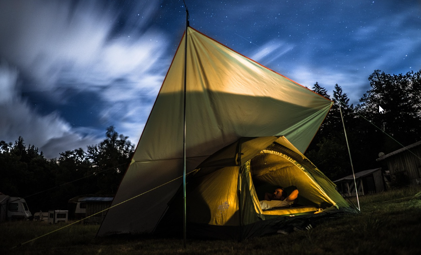 숲속 텐트 야경