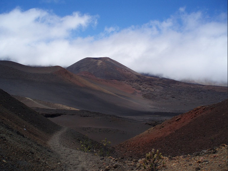 할레아칼라-정상-사진