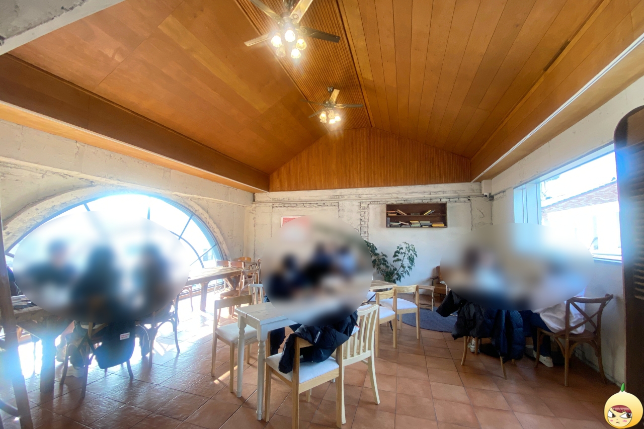 퍼먼트안국 3층 카페공간