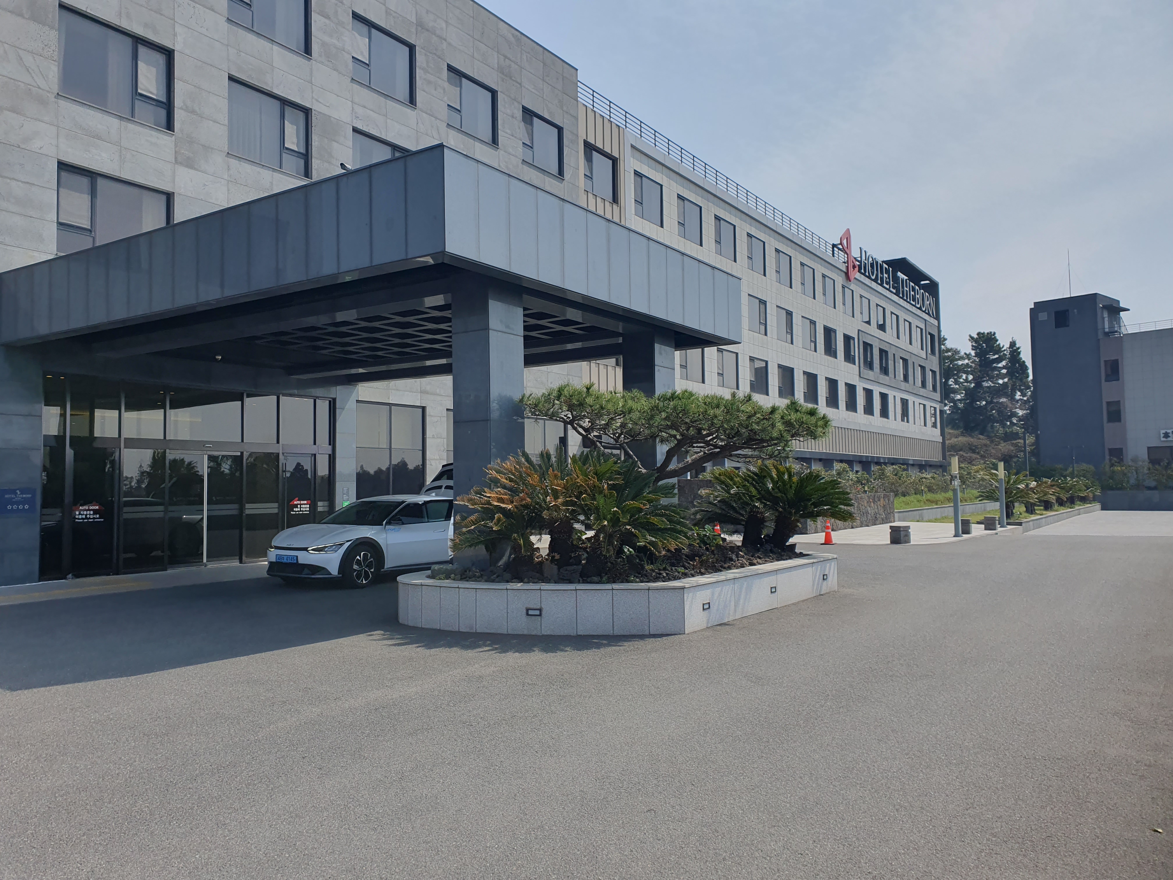 제주 호텔 더본 전경