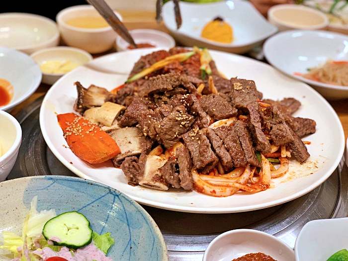 나혼산, 나혼자 산다 목포 산낙지 한 마리 통째, 매콤한 소갈비 비빔 냉면 맛집