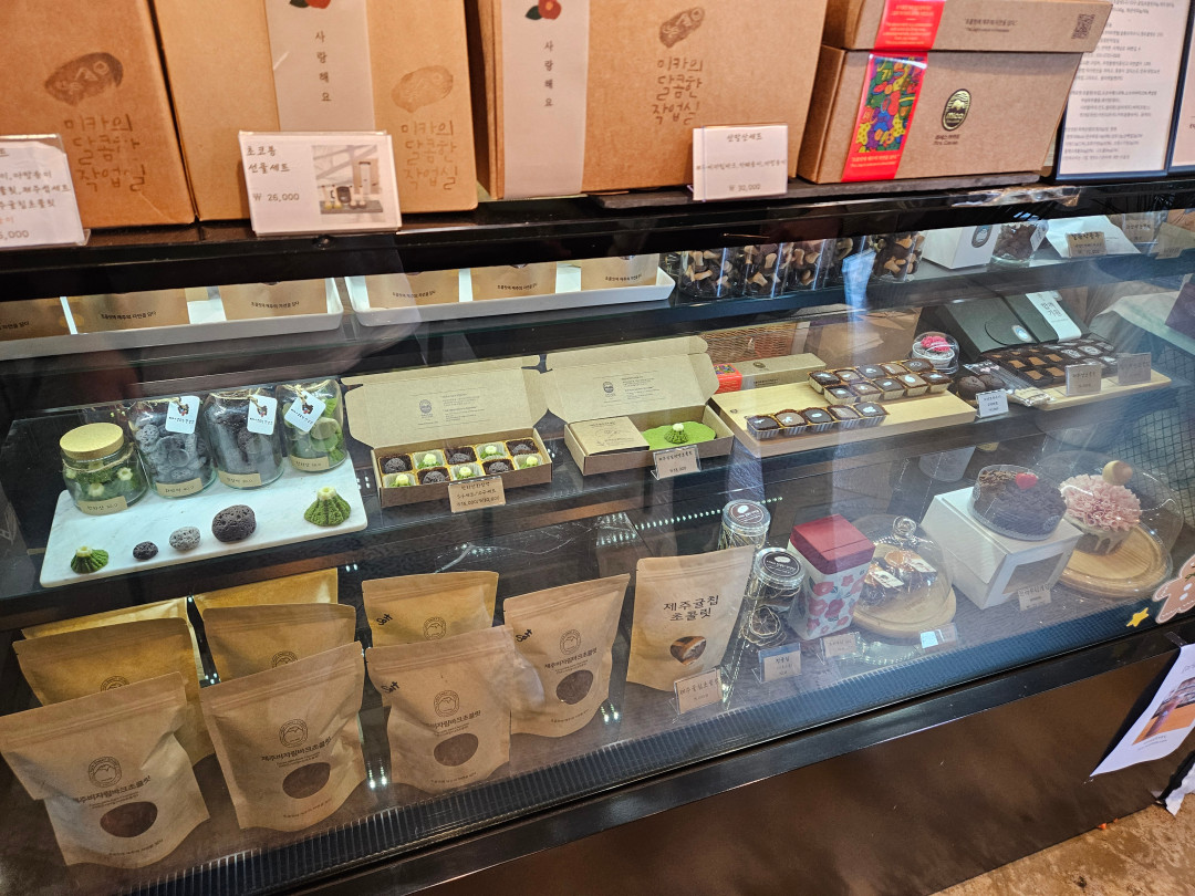 미카의 달콤한 작업실 진열대