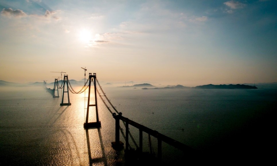 목포와 신안을 연결하는 천사대교 모습