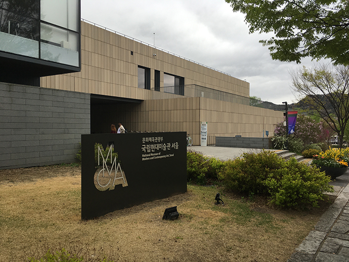 전시장-밖-외관모습