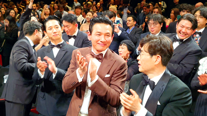 황정민