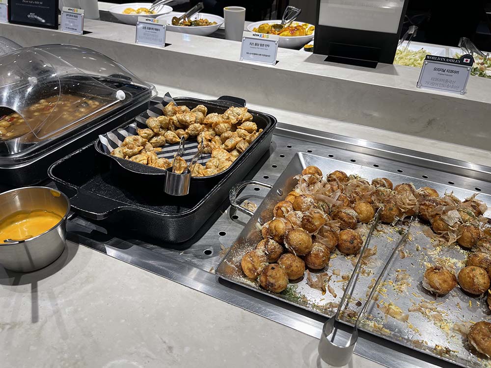 애슐리퀸즈 스타필드마켓 일산점 떡볶이, 군만두, 타코야끼