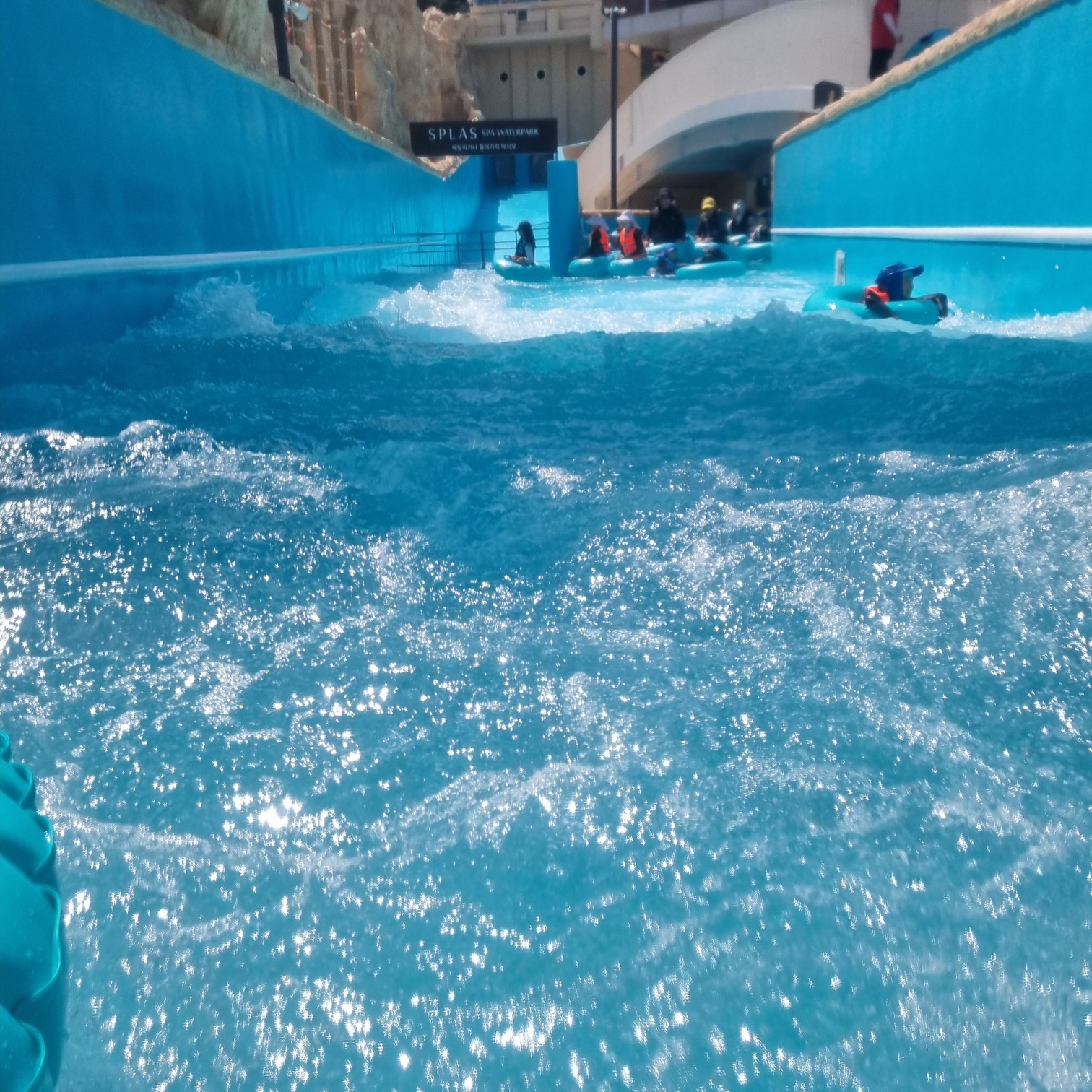 2025 덕산 스플라스 워터파크│온천수 워터파크&middot;워터슬라이드&middot;스파존 완전정복
