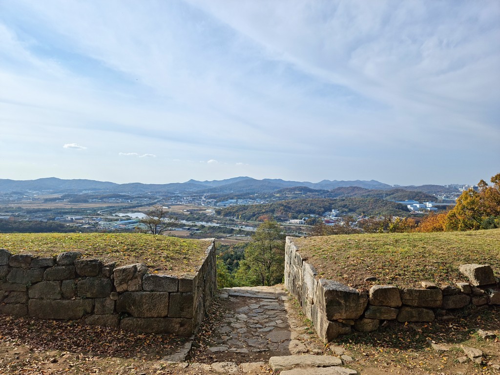 오산 가볼만한곳 - 오산 독산성과 세마대지