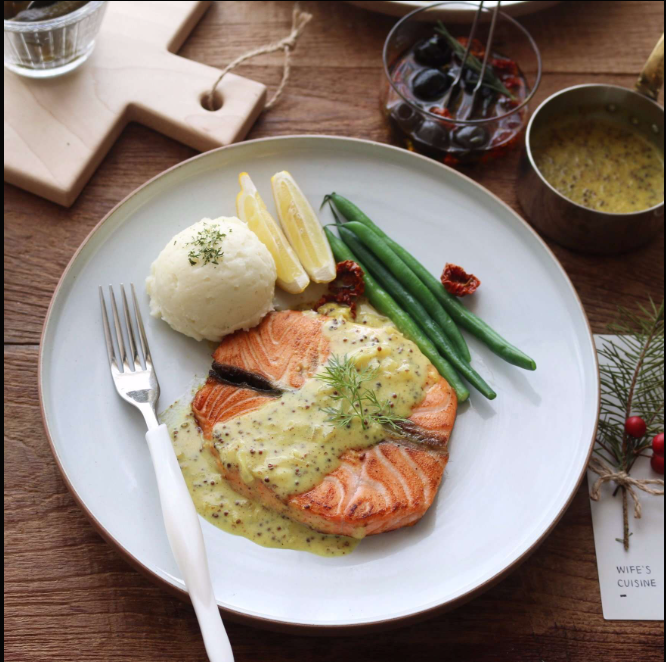 연어 스테이크 음식 사진