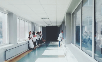 병원 신분증 지참 확인 의무화