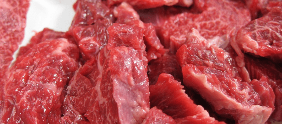 소고기가 요리하기 좋게 잘려 있다