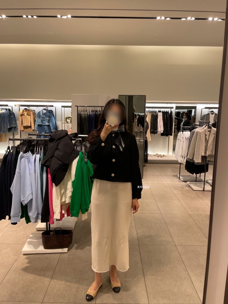 디올 미차 스카프 신버전 몽테인 - 블랙 계열 코디