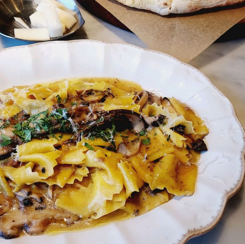 망상 오토캠핑리조트 맛집 피아노 레스트랑