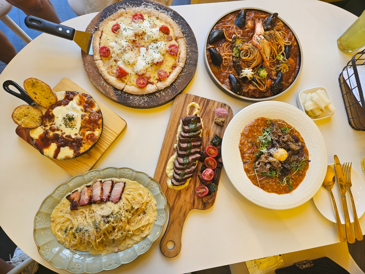 명지 브런치카페 룸606