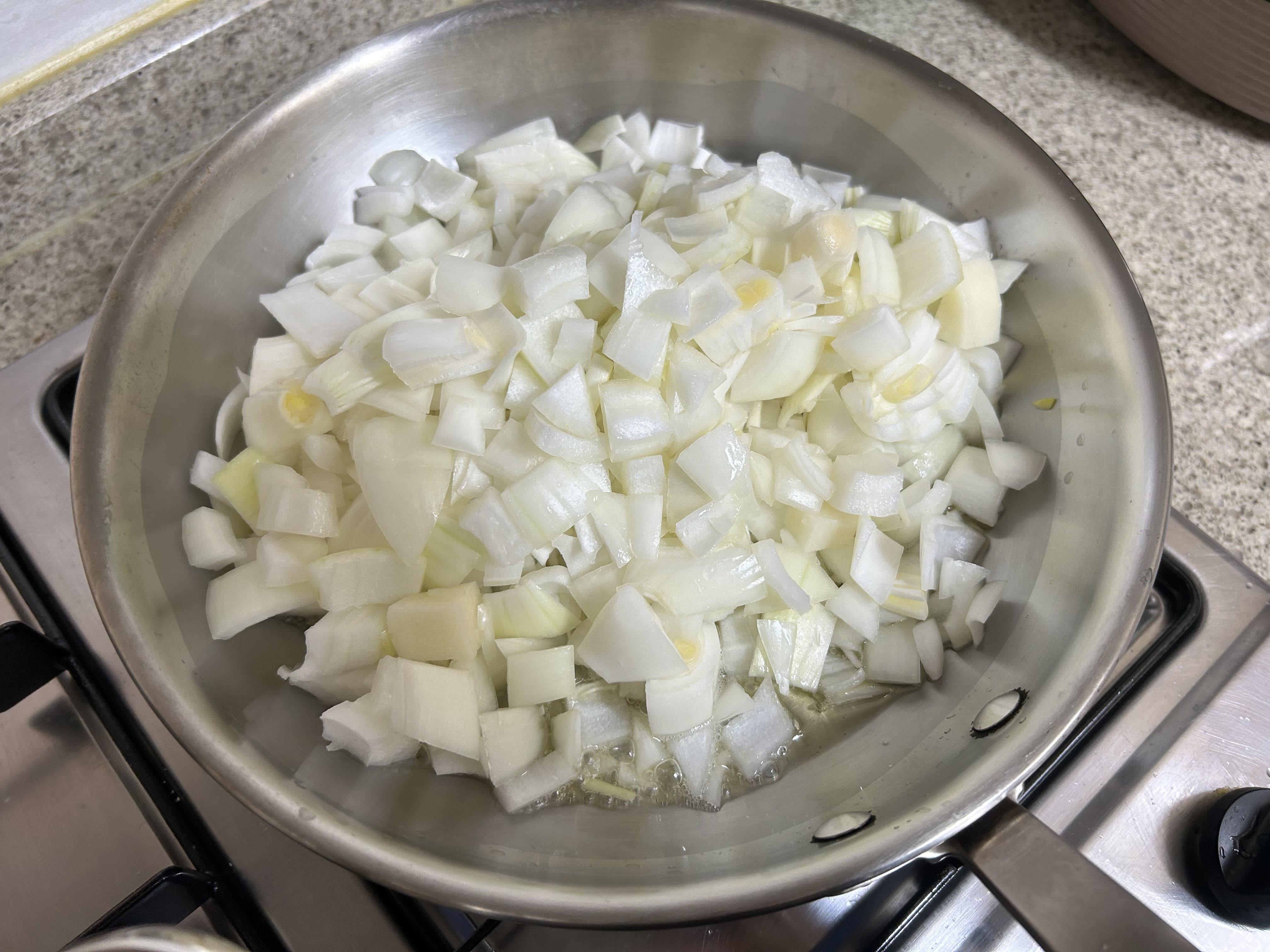 [chef&amp;#44; Daddy] 채수로 끓여 감칠맛 두 배! 스팸 카레 만드는 법 (돈까스 토핑까지)