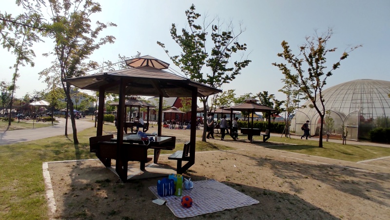 앉을수있는 파고라