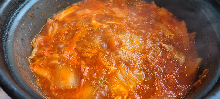 인천 송도 돼지고기 김치찌개 백채김치찌개 야외주차장 백채김치찌개송도점 김치찌개3인세트 보글보글김치찌개