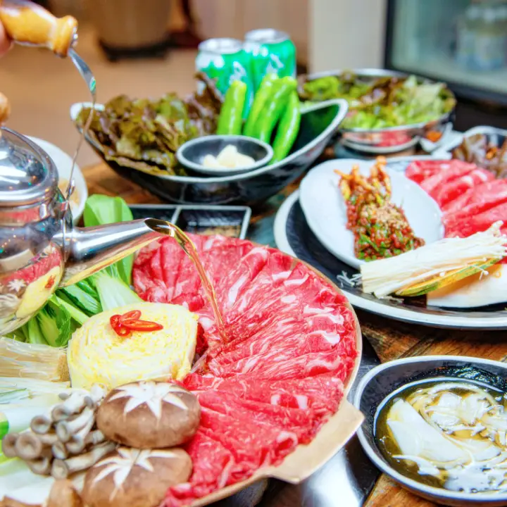 비주얼 심쿵 4계절 내내 피는 한우눈꽃전골 추천 식당 경남 김해 맛집