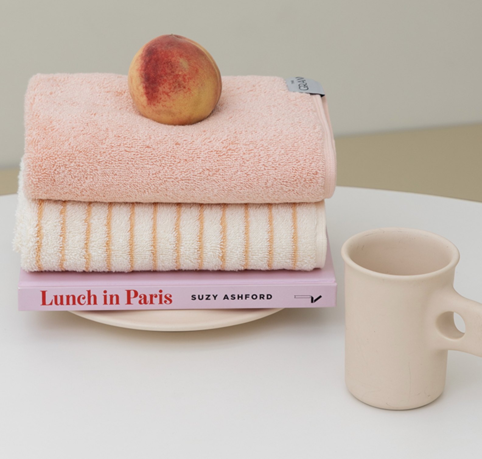 분홍색 수건 2장