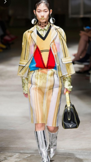 프라다 엠버서더의 저주?