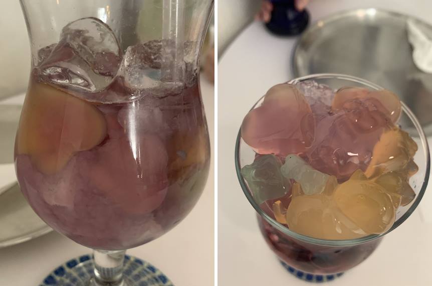 블루베리 퓨로롱위에 가득 들어가있는 젤리