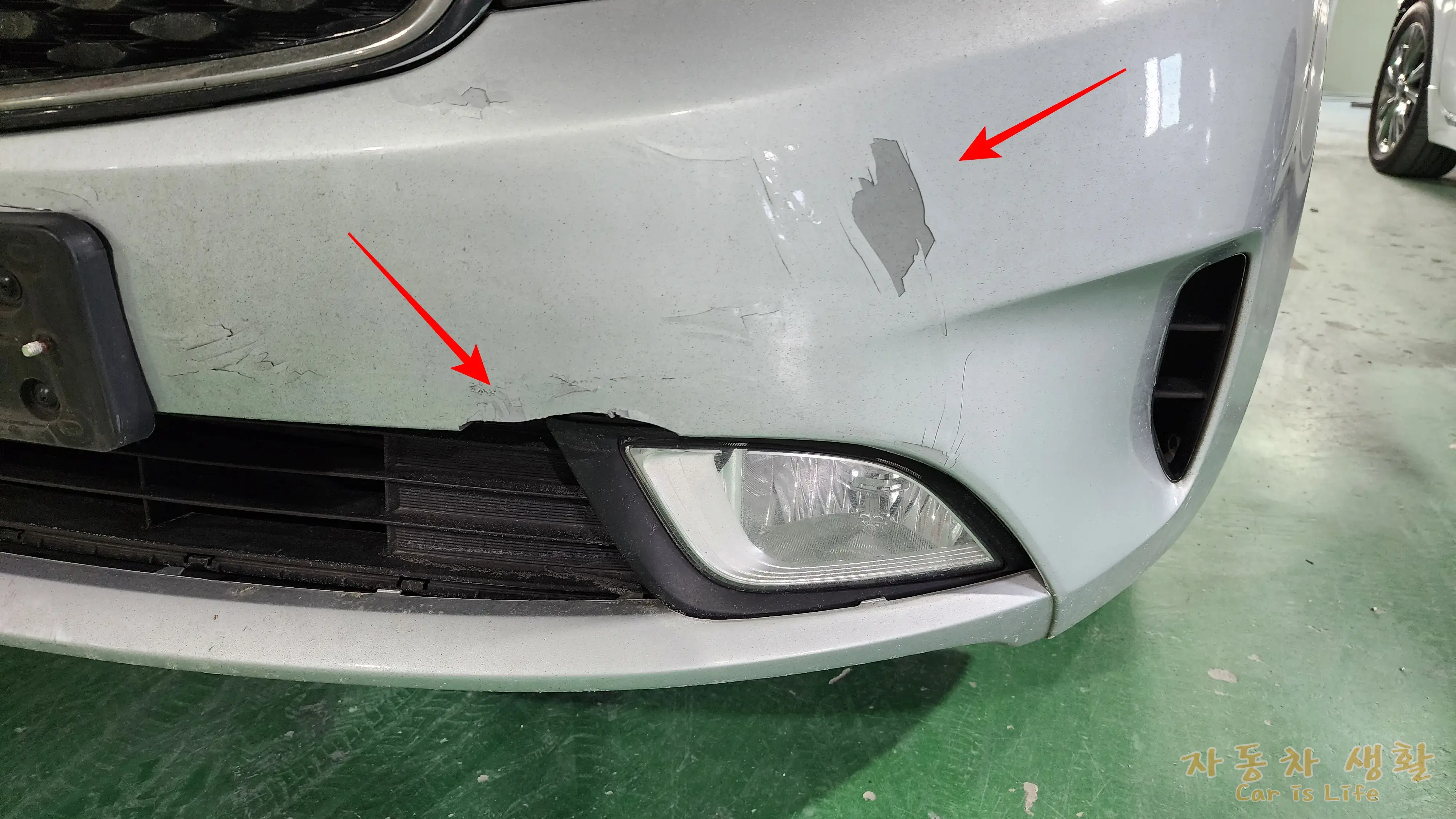 앞 범퍼 교환 전 사고 부위