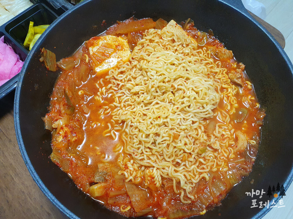 엉클족 라면