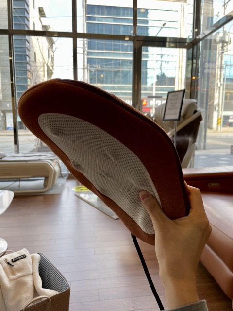 세라젬-파우제-안마의자-M2-복부진동도자