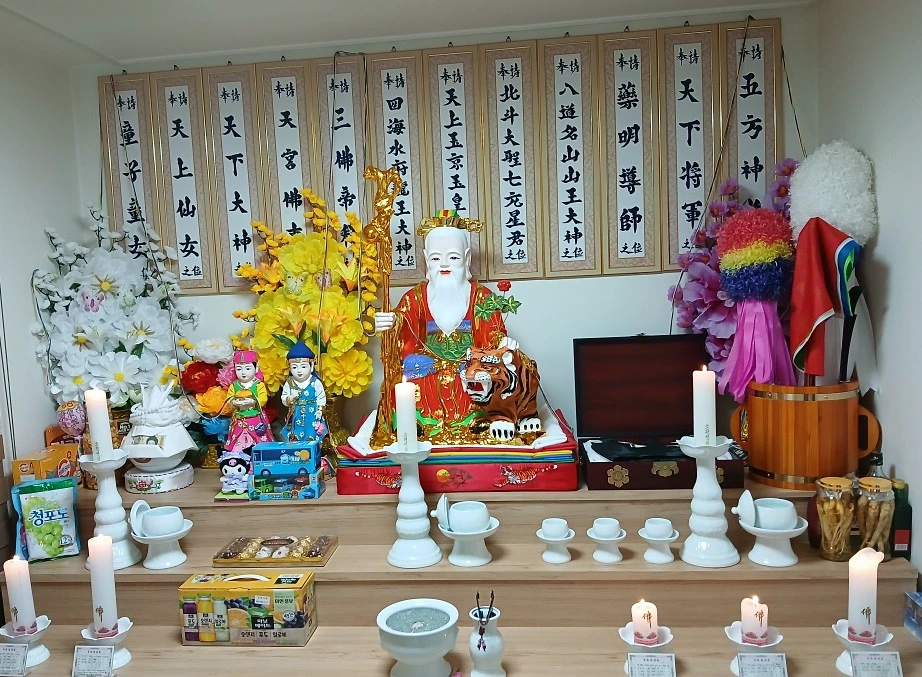 간석동 용한 점집 신당 불상들