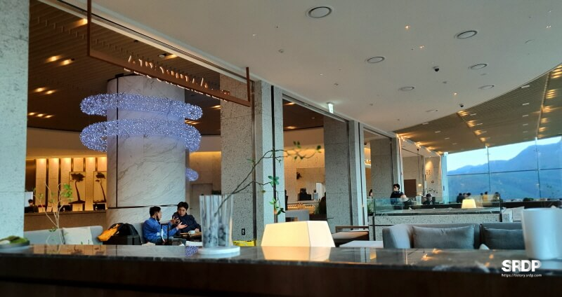 소노펠리체-델피노-더엠브로시아-울산바위뷰-카페