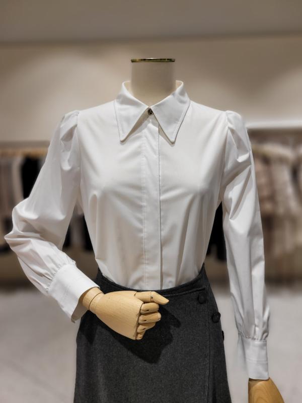 케네스레이디 E645 퍼프 숄더 히든버튼 블라우스 EWBLLK0400