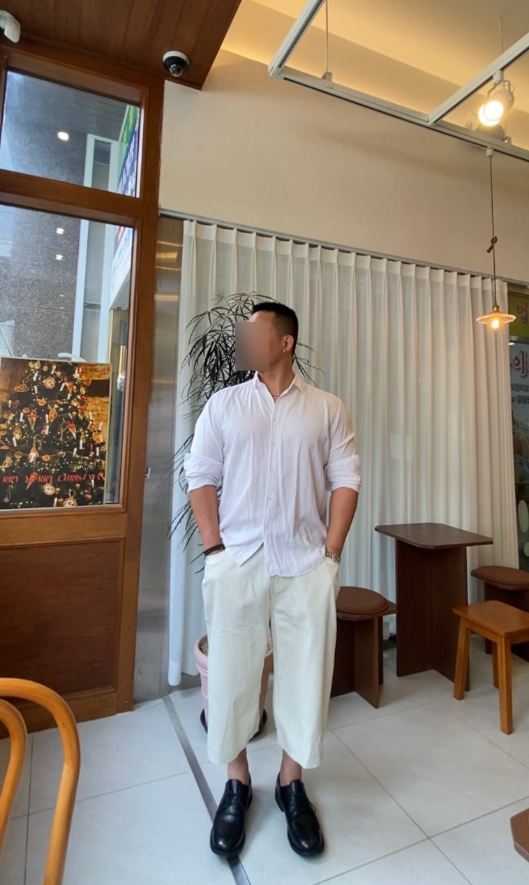 데일리룩('26. 7. 26.)케이엔드 나바호 터키석 비즈목걸이, 무신사스탠다드 텐셀 린넨셔츠, 무신사스탠다드 린넨라이크 버뮤다 데님팬츠, 킨치 SHOWER 808 더비슈즈 구두
