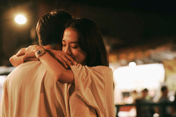 허광한과 키요하라 카야가 영화 '청춘 18X2 너에게로 이어지는 길'에서 호흡을 맞추고 있다. [사진=(주)쇼박스]